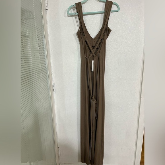 Trinette Turk, NWT Halter  size 12 jumpsuit beach summer color dark tope - Picture 3 of 5